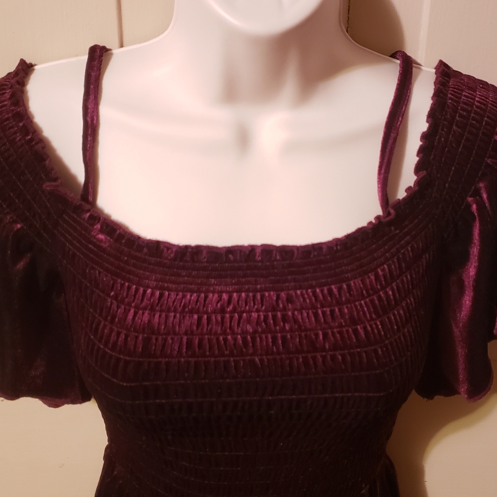Aeropostale off the Shoulder Maroon Velvet Dress - Picture 2 of 5